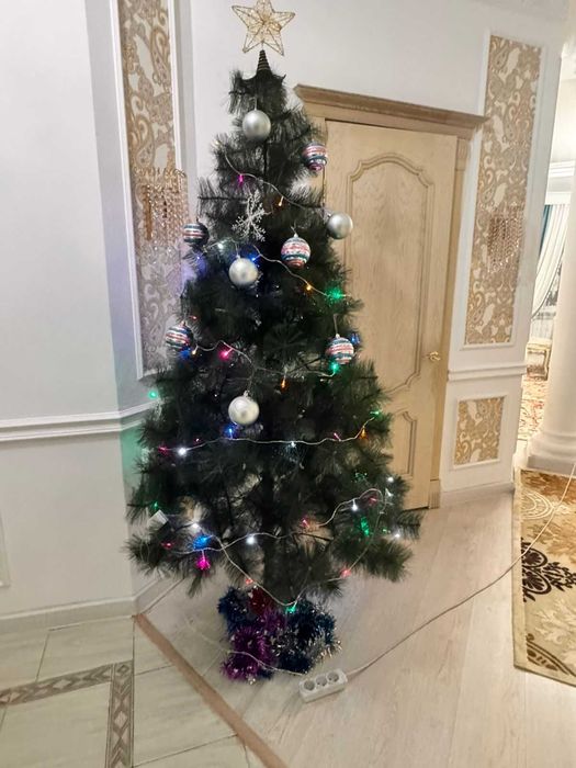 Продам елку в хорошем состояний