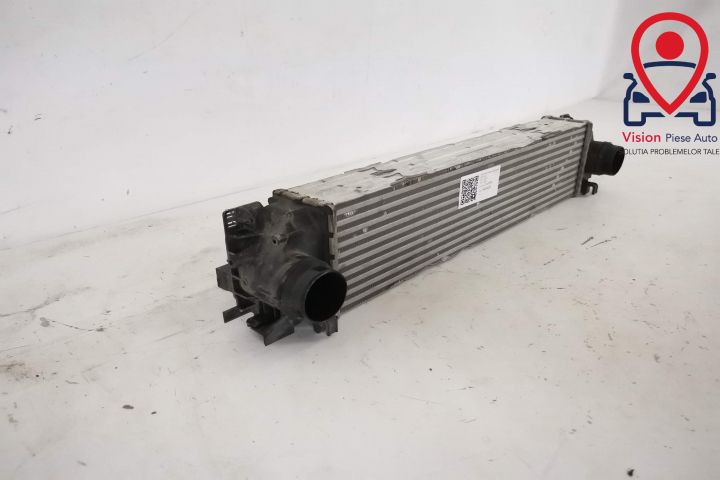 Оригинален интеркулер в добро състояние / Intercooler Original In Star