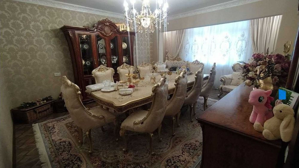 Аренда 4-х комн квартиры ЮА-6 квартал