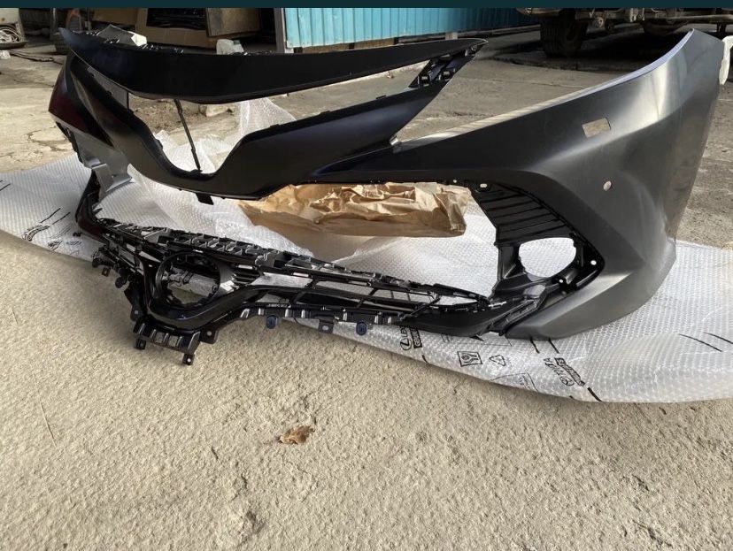 Решетка в бампер Камри 70 75 euro, usa