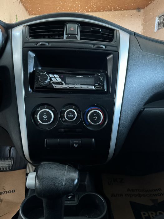 Автомобиль Datsun