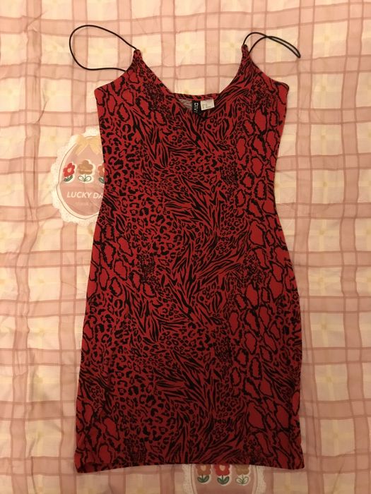 Продам платье H&M