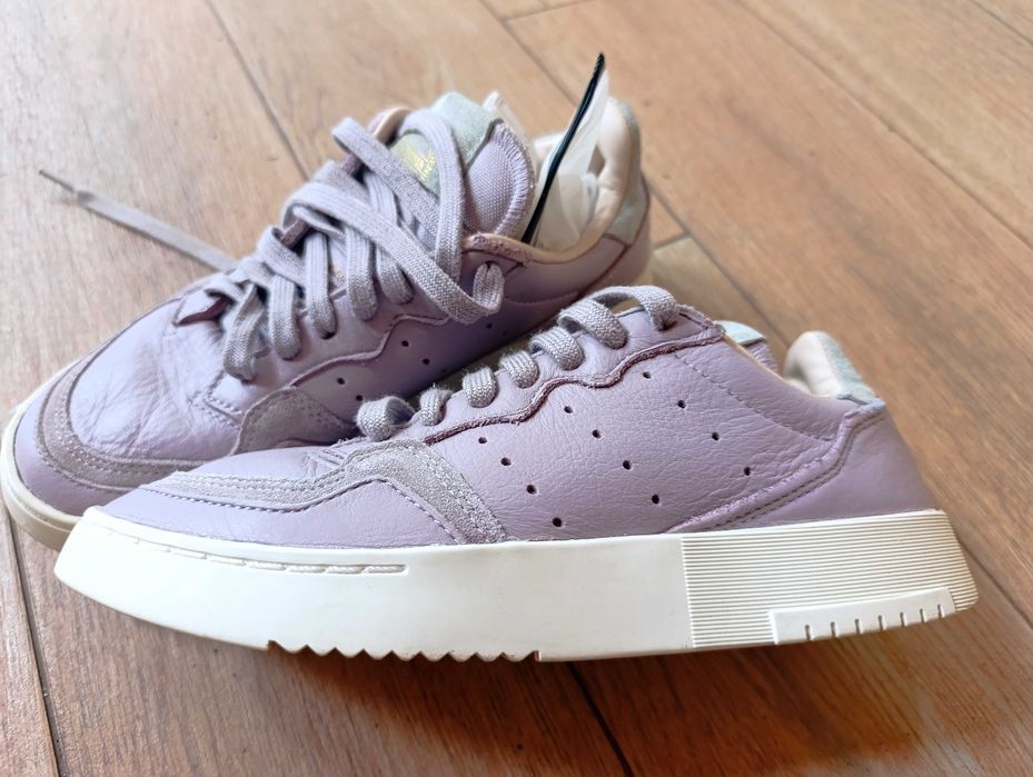 Маратонки Адидас, Adidas