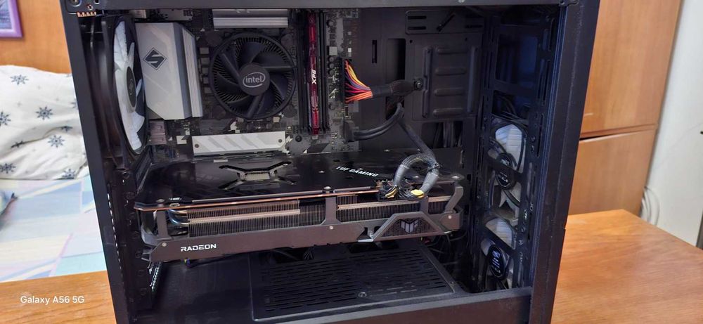 Мощен геймърски компютър. AMD RX 6800 16GB; Intel Core i5 11400F