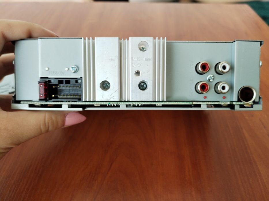 Радио плеър за автомобил - Kenwood KMM-124