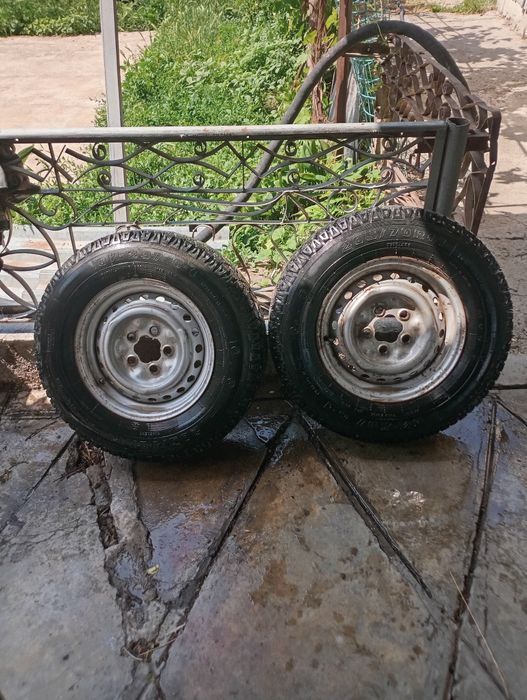 Продаю бу резину с дисками