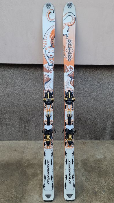 Schiuri/ Ski de TURĂ DYNAFIT de 176 cm