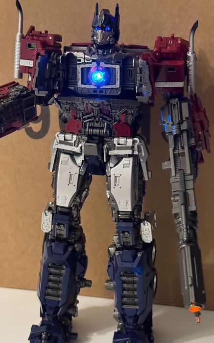 CE-06 Transformers Optimus Prime