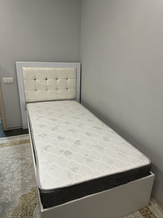 Продам односпальную кровать
