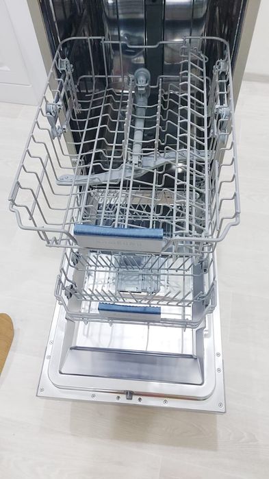 Продам посудомоечную машинку