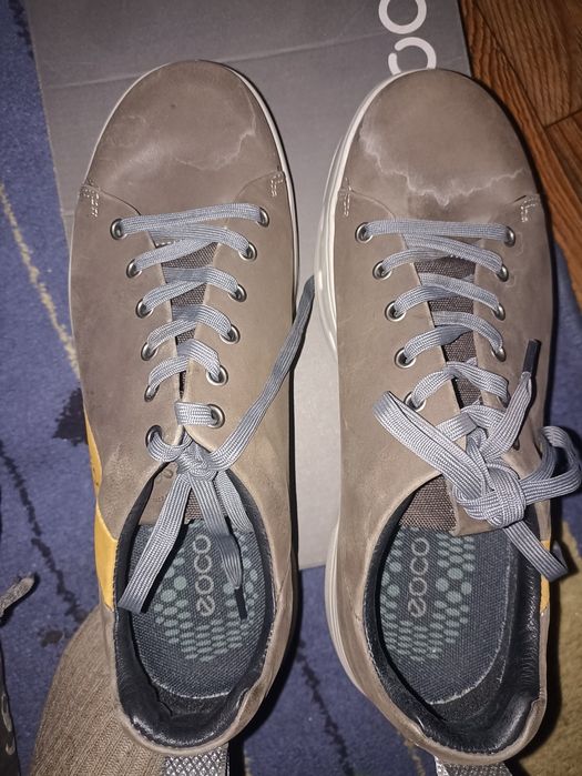 Кроссовки eсcо продам