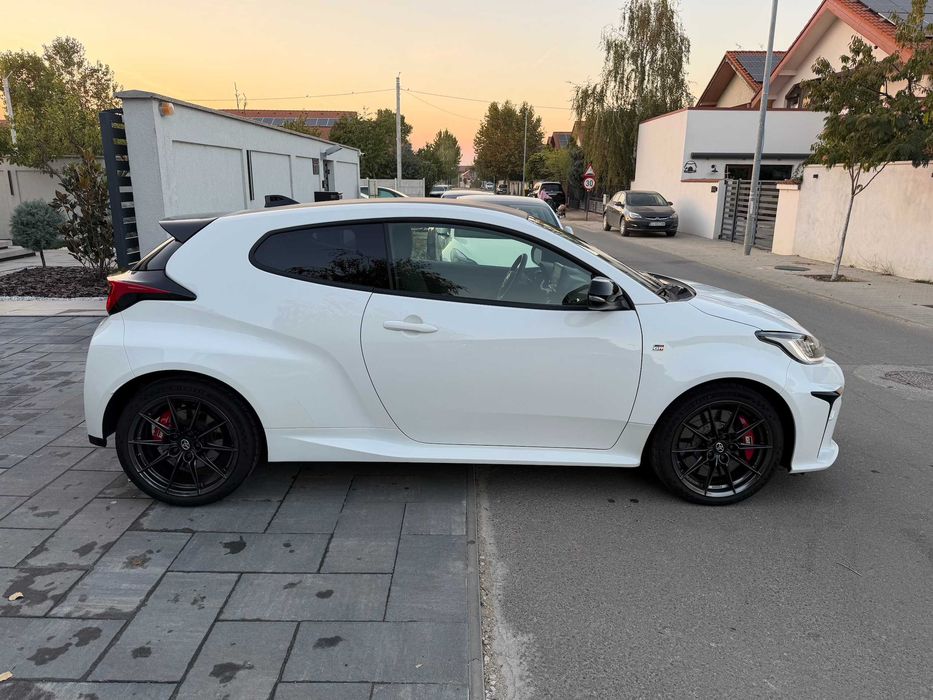 TOYOTA Yaris 2021 — imagine 3