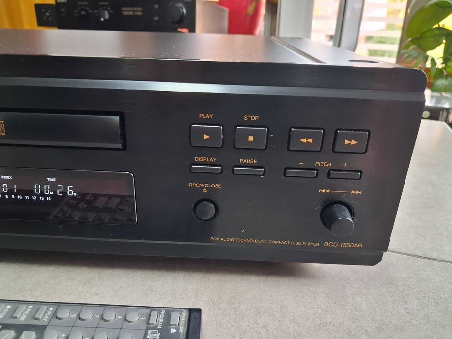 Denon DCD-1550AR cd player