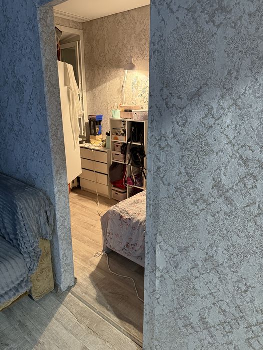 Продам квартиру на Камзина 160