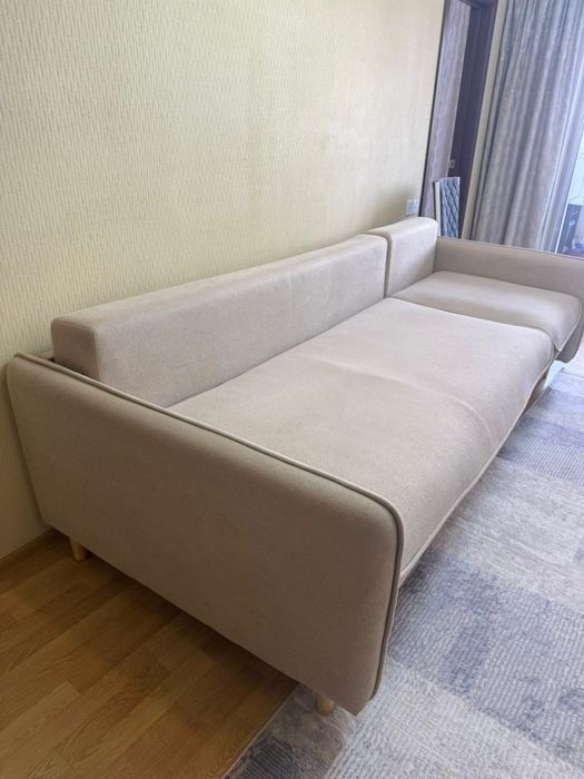 Продам диван срочно