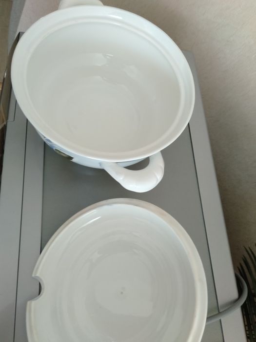 Продам Супницу фарфор