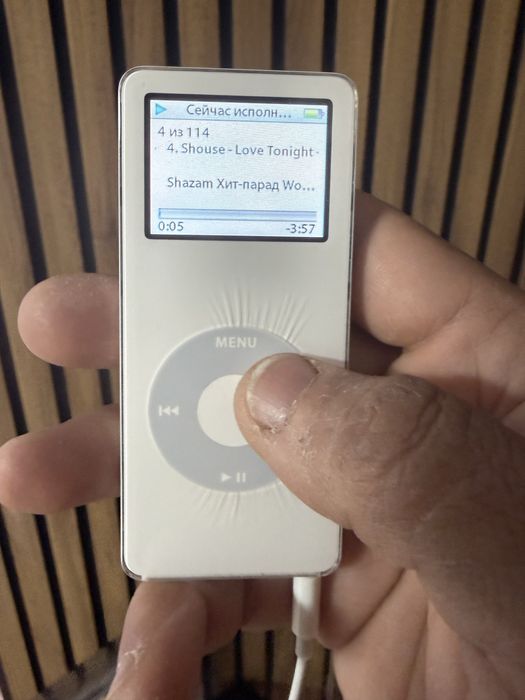 Ipod 1 gb в отличном состояний