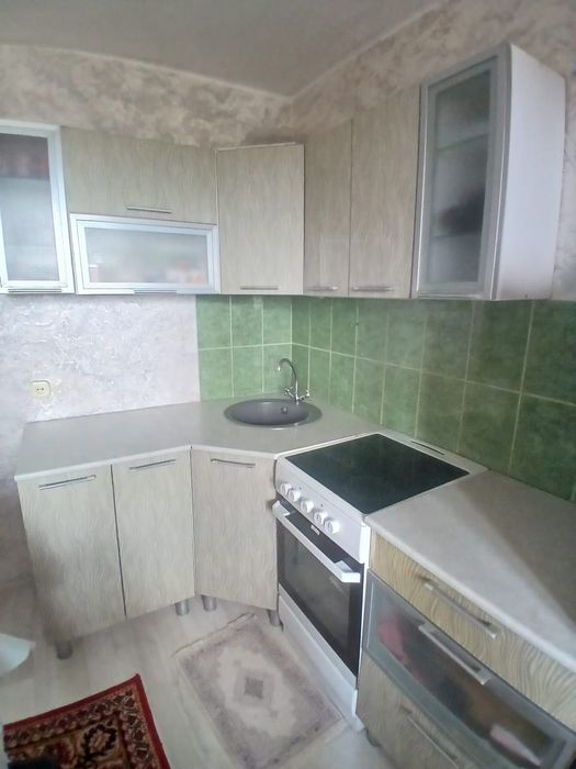 Шкаф для кухни (качественный,)