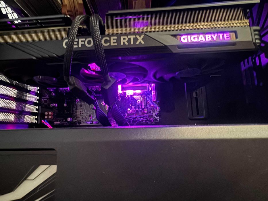 nvidia geforce rtx 4070 Ti GIGABYTE