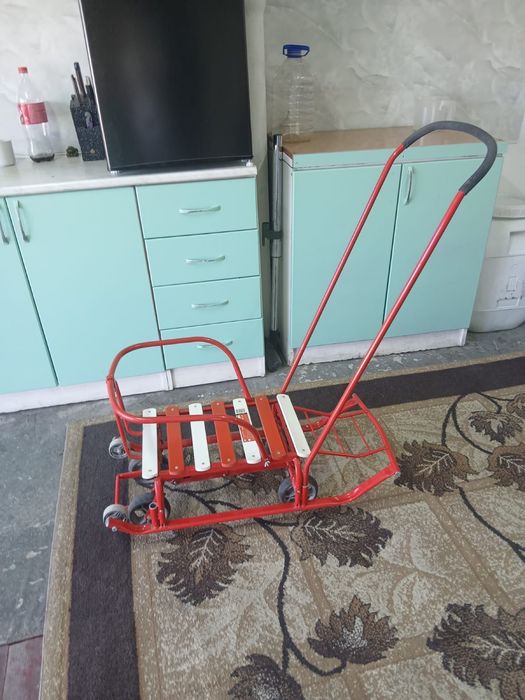 Продам санку с колесиками