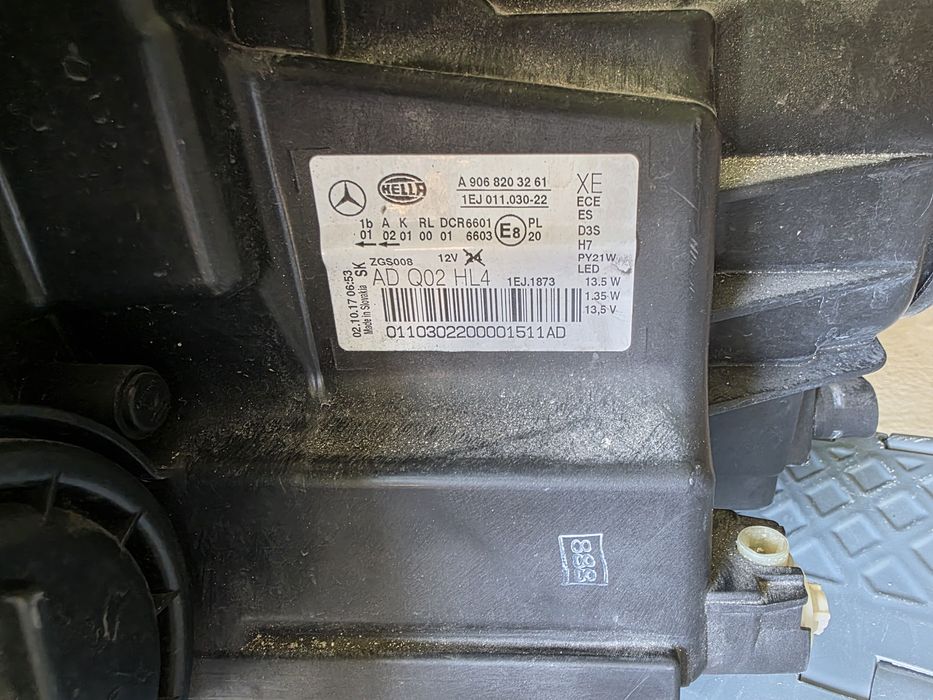 Mercedes benz Sprinter 2017 Bi-Xenon десен фар  13-18