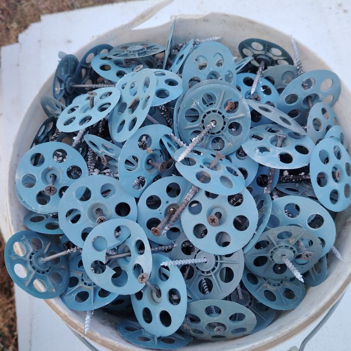 Продаётся б/у пенопласт 4мм 1на1 метр