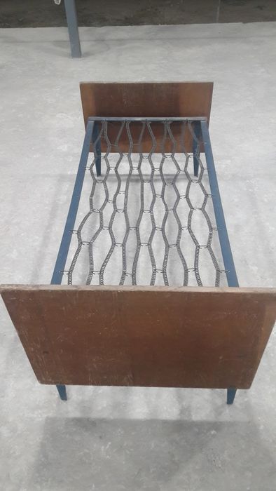 Раскладушка. б/у. ДЕТСКАЯ КРОВАТЬ.