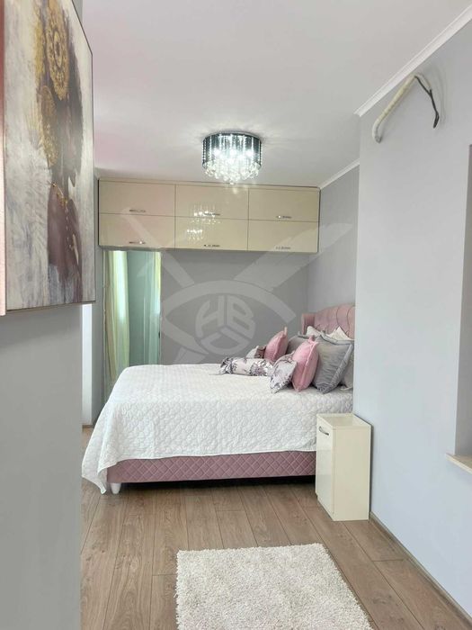 Продава се Тристаен апартамент в Пловдив, Христо Смирненски - 135 кв.м за 1535 €/кв.м - Снимка #12