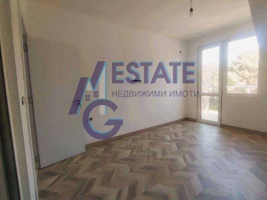 Тристаен апартамент до ключ без такса поддръжка в гр. Несебър