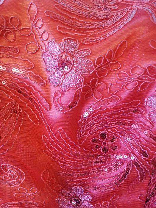 Продам  платье на 10- 12  лет б/у