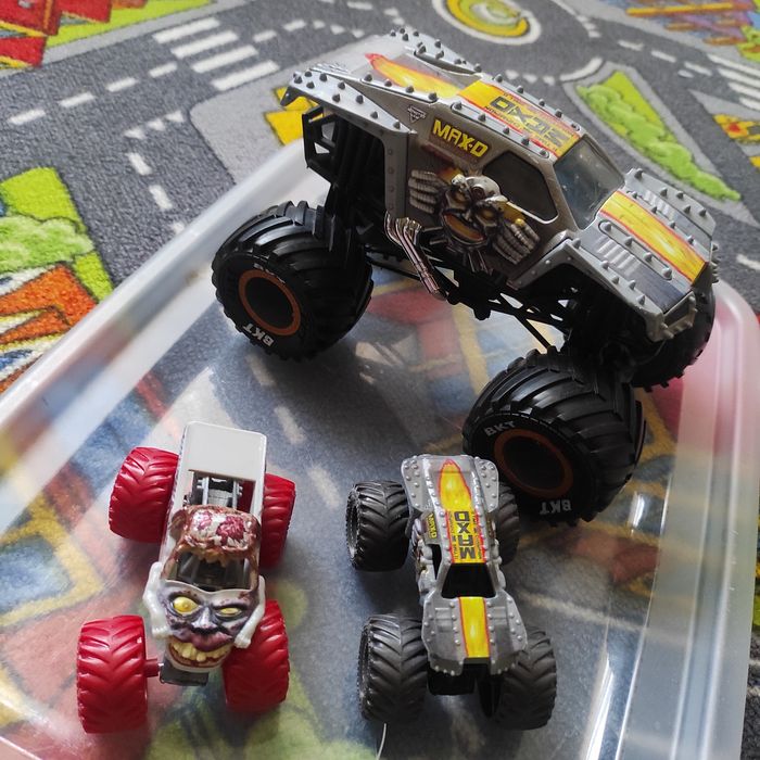 Masina Monster Gem scara 1:24+CADOU