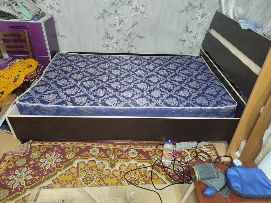 Кровать двуспальная