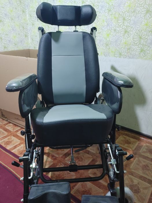 Продам Инвалидная . Кресло- Каляска