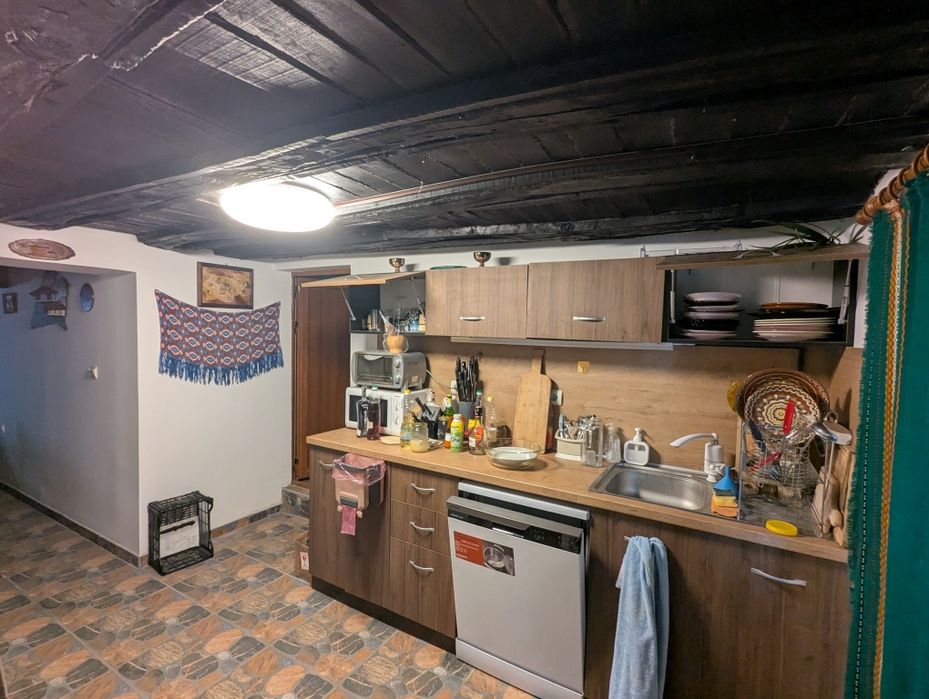 Уникална къща в сърцето на еленския балкан