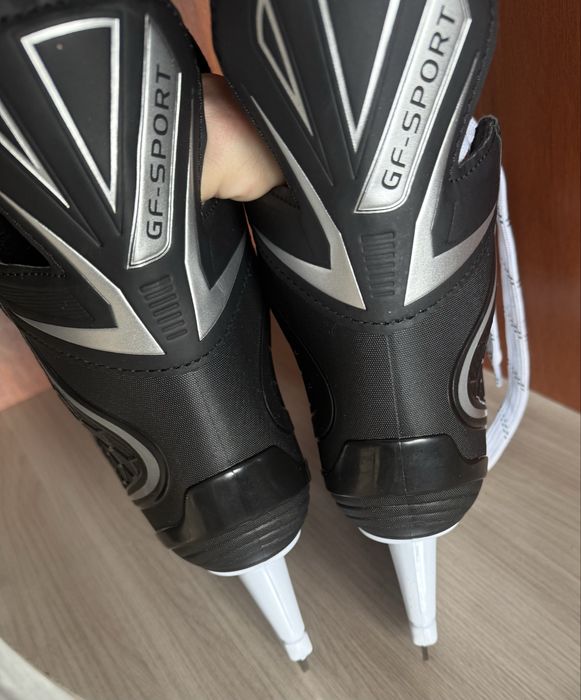 Коньки размер 40