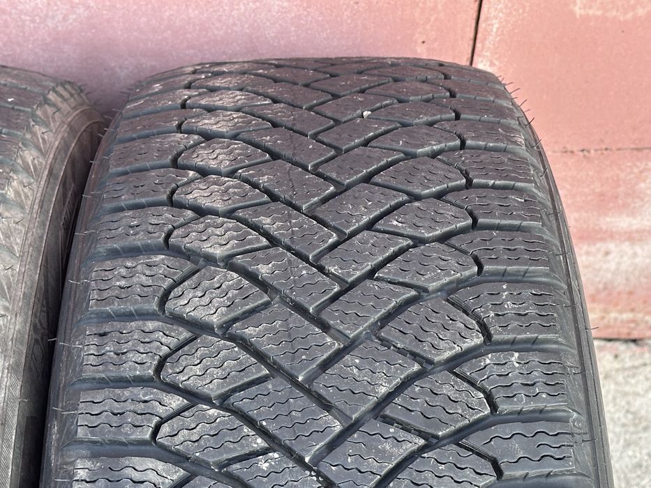 Зимняя резина 235/55 20 Maxxis