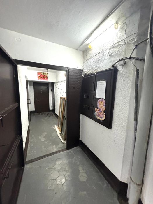 Срочно Продам 2ку - 8мкр!