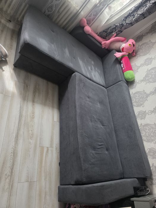 Canapea extensibila in forma de L