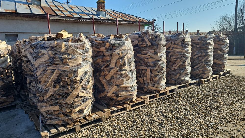 Lemne de foc uscate si paletizate