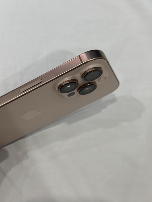 iPhone 16 PRO в отличном состоянии