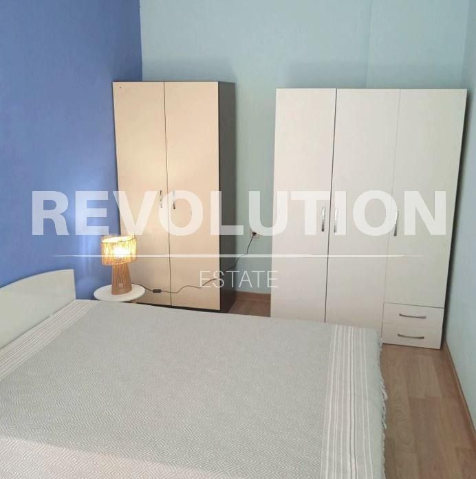 Дава се под наем Двустаен апартамент в Варна, Кайсиева градина - 51 кв.м за 300 € - Снимка #2