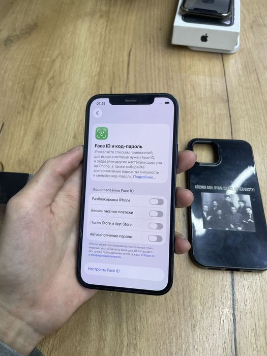 Продам Айфон 12 64gb