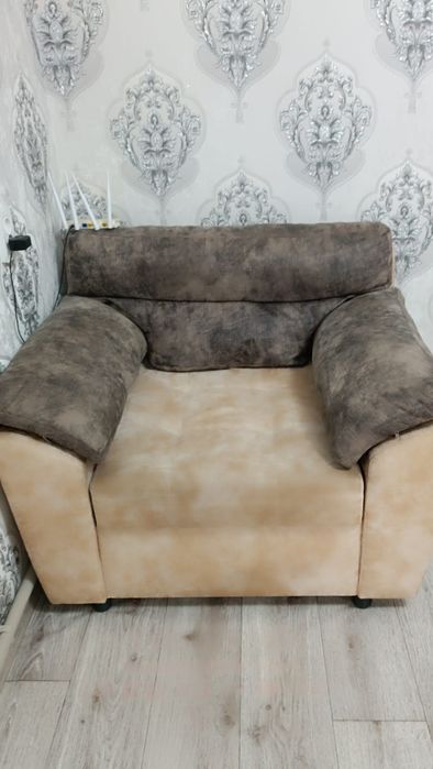 Кресло отдельностоящее