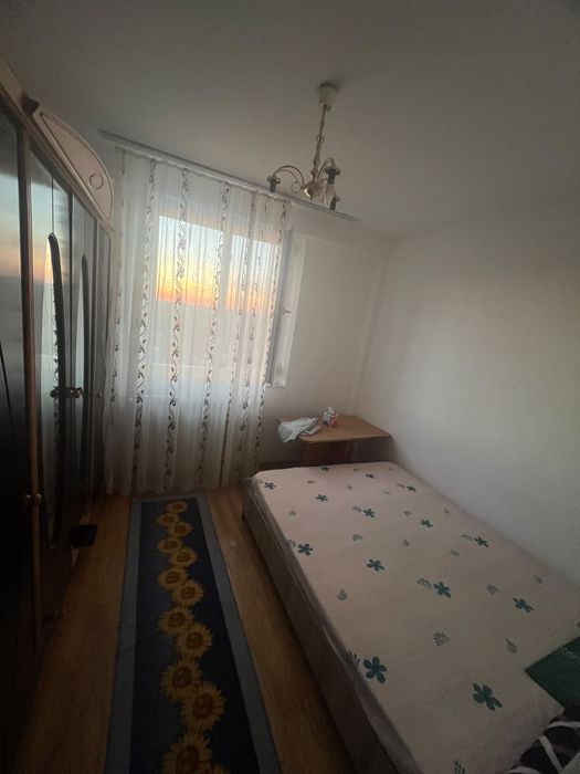 Inchiriez apartament cu 2 camere