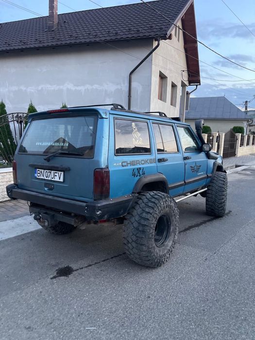 Jeep Cherochee motor bmw