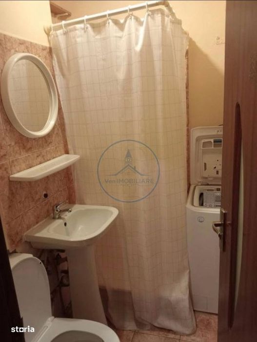 Garsoniera etaj 3 de Inchiriat