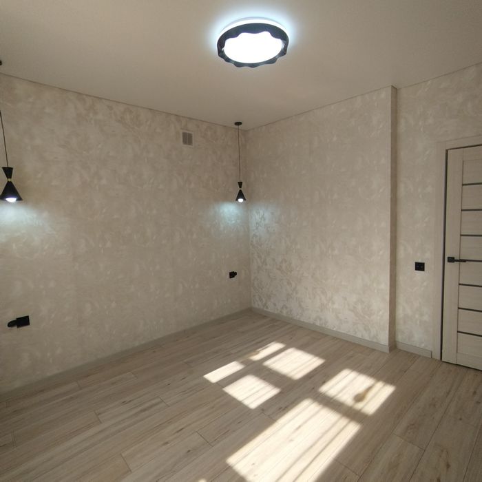 Продам 2 Ком квартиру