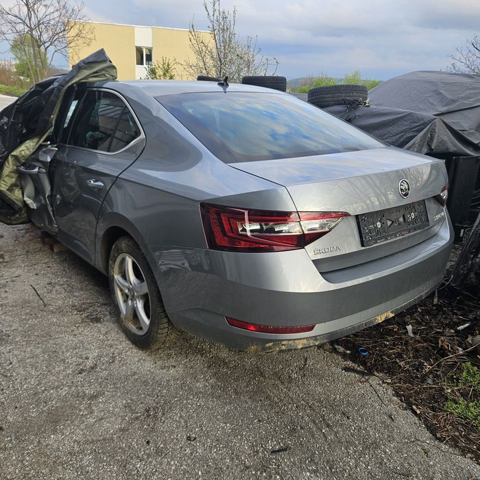 Шкода суперб  2.0тди на части