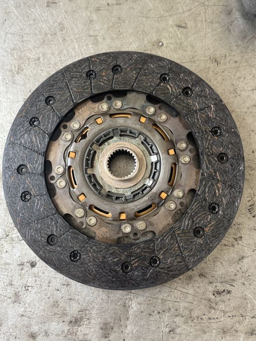 Оригинален комплект съединител LuK за VW T5 2.0 tdi 140 коня 2013г