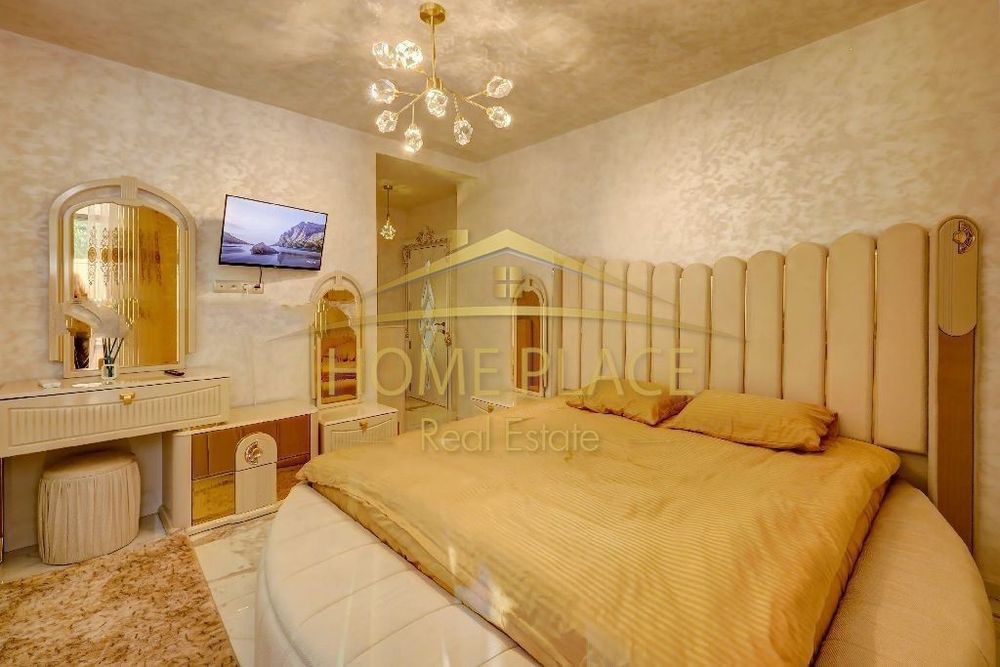 ПАРКОМЯСТО ! Тристаен апартамент под наем - Галата